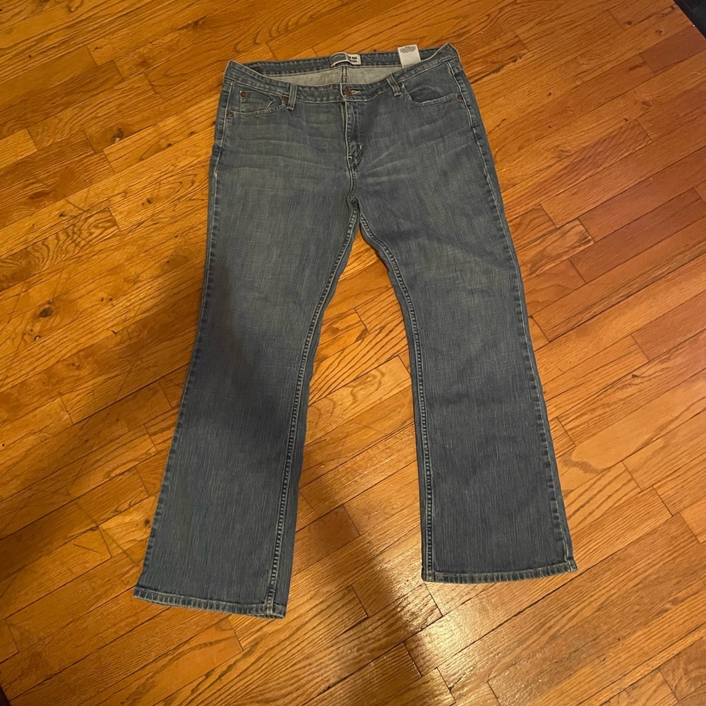 Levi’s low rise bootcut jeans